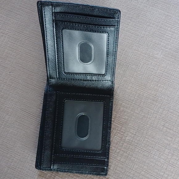 Black Leather Mens Wallet - Picture 3 of 5